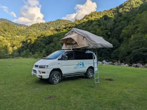 MITSUBISHI Delica