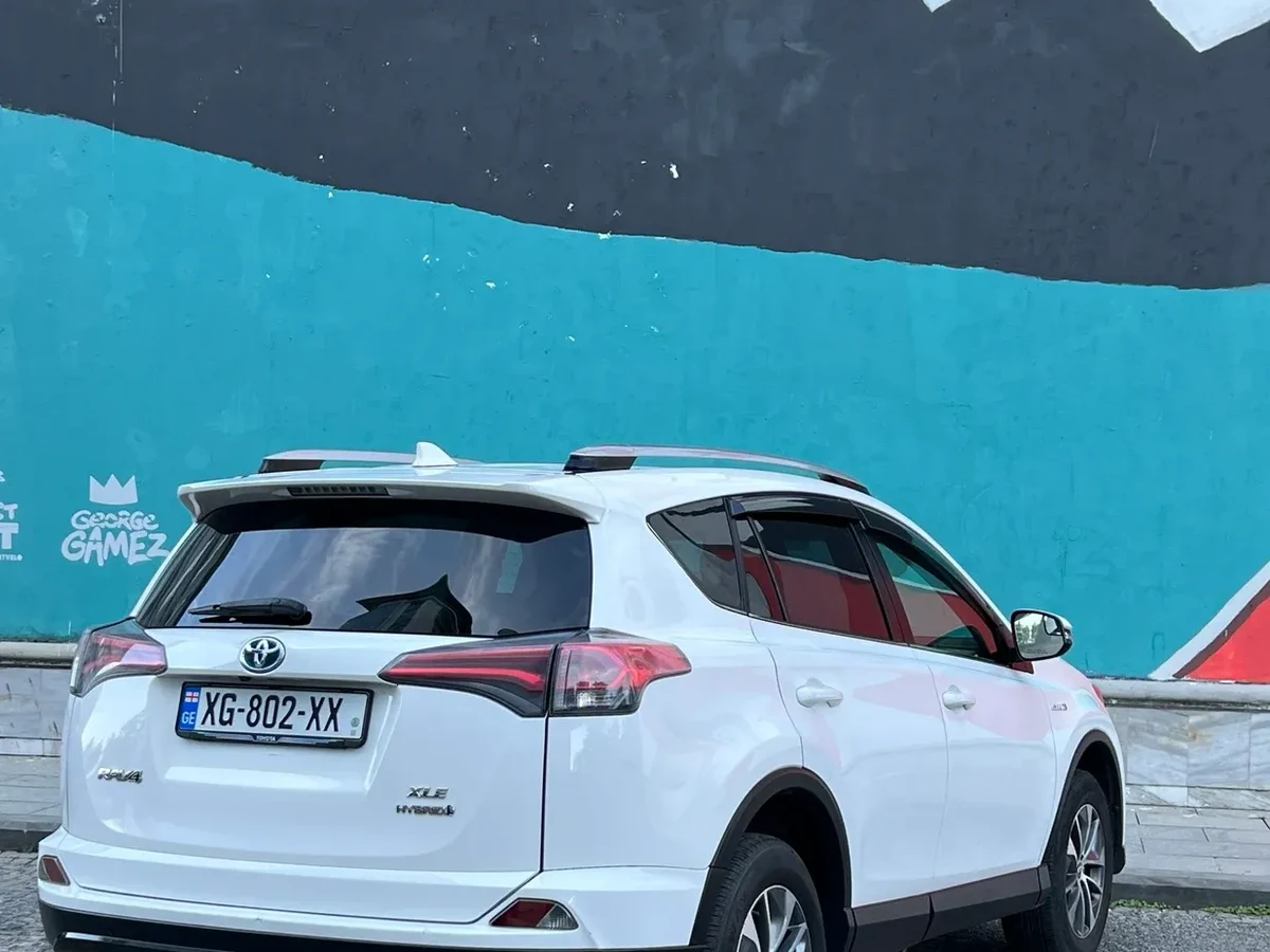 TOYOTA RAV4 5