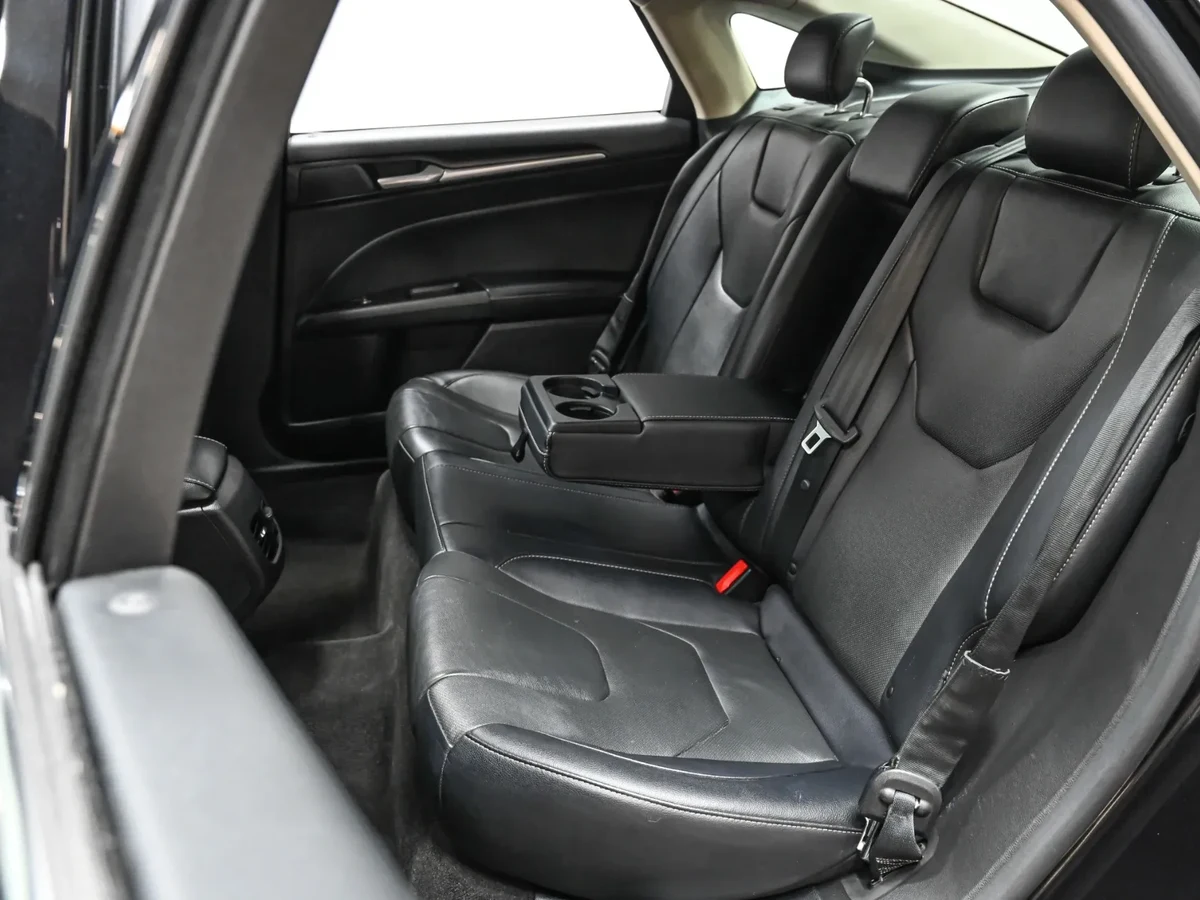 FORD Fusion Titanium  6