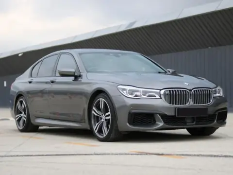 BMW 750