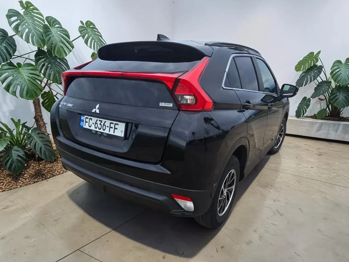 MITSUBISHI Eclipse Cross 2