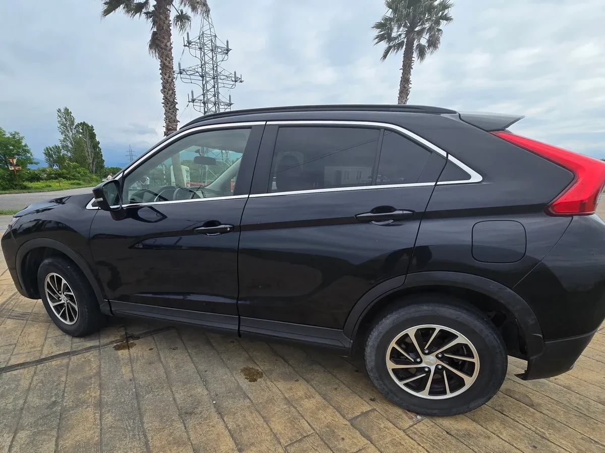 MITSUBISHI Eclipse Cross 4