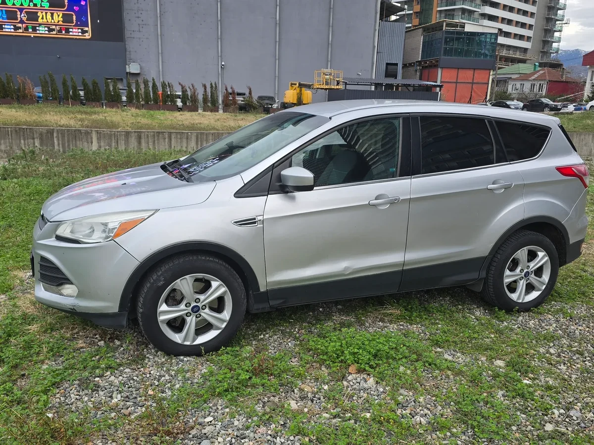FORD Escape  3