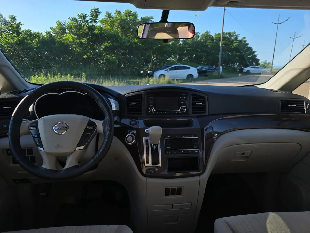 NISSAN Quest  7