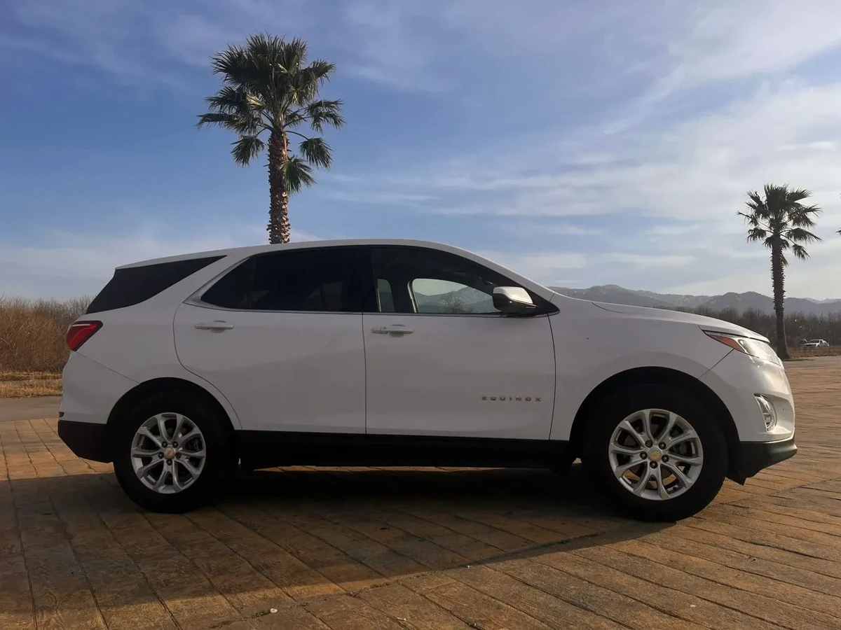 CHEVROLET Equinox  3