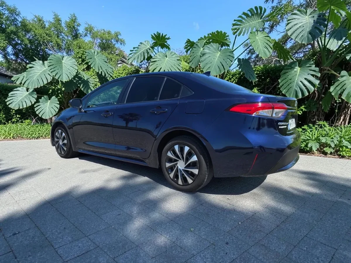 TOYOTA Corolla  4
