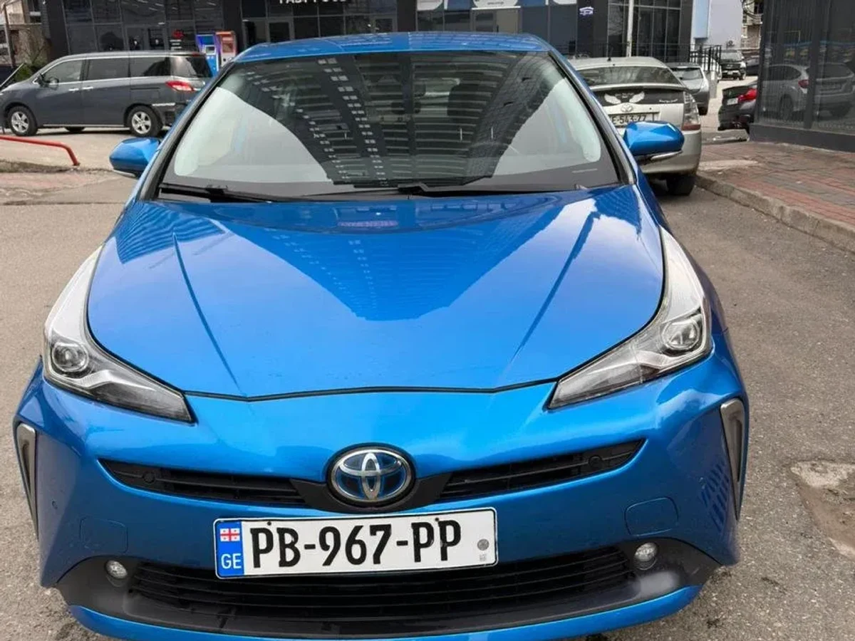 TOYOTA Prius  3