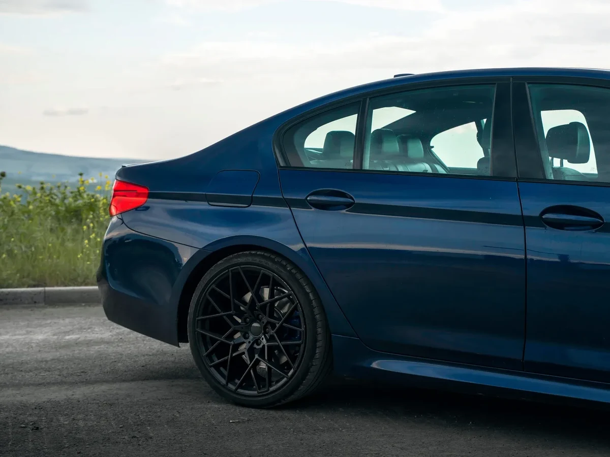 BMW M550i 4