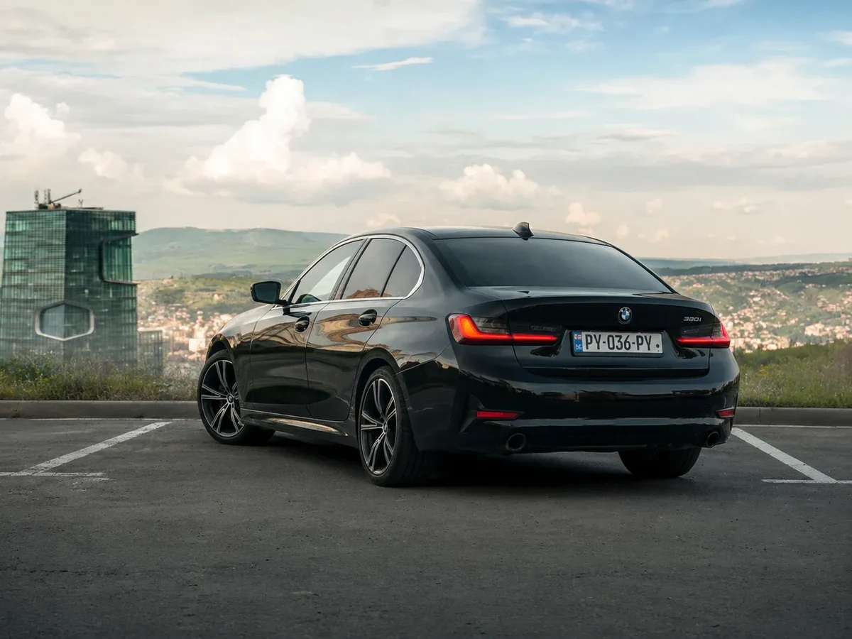 BMW 330i 4