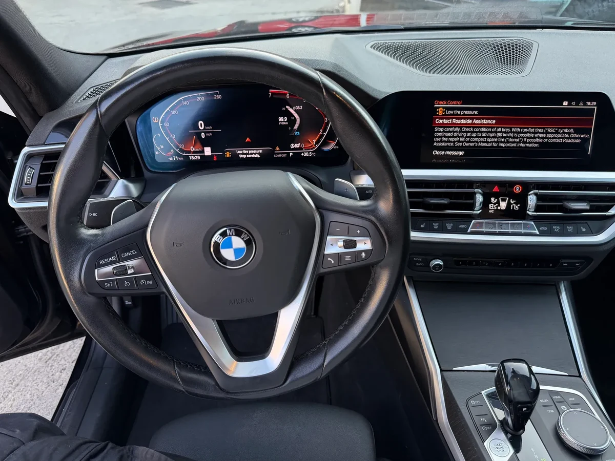 BMW 330i 6