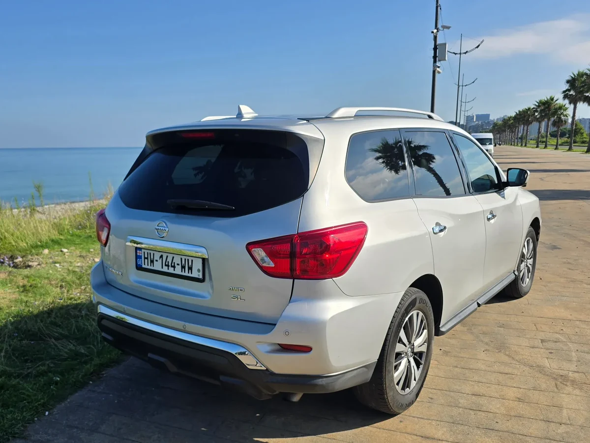 NISSAN Pathfinder  2