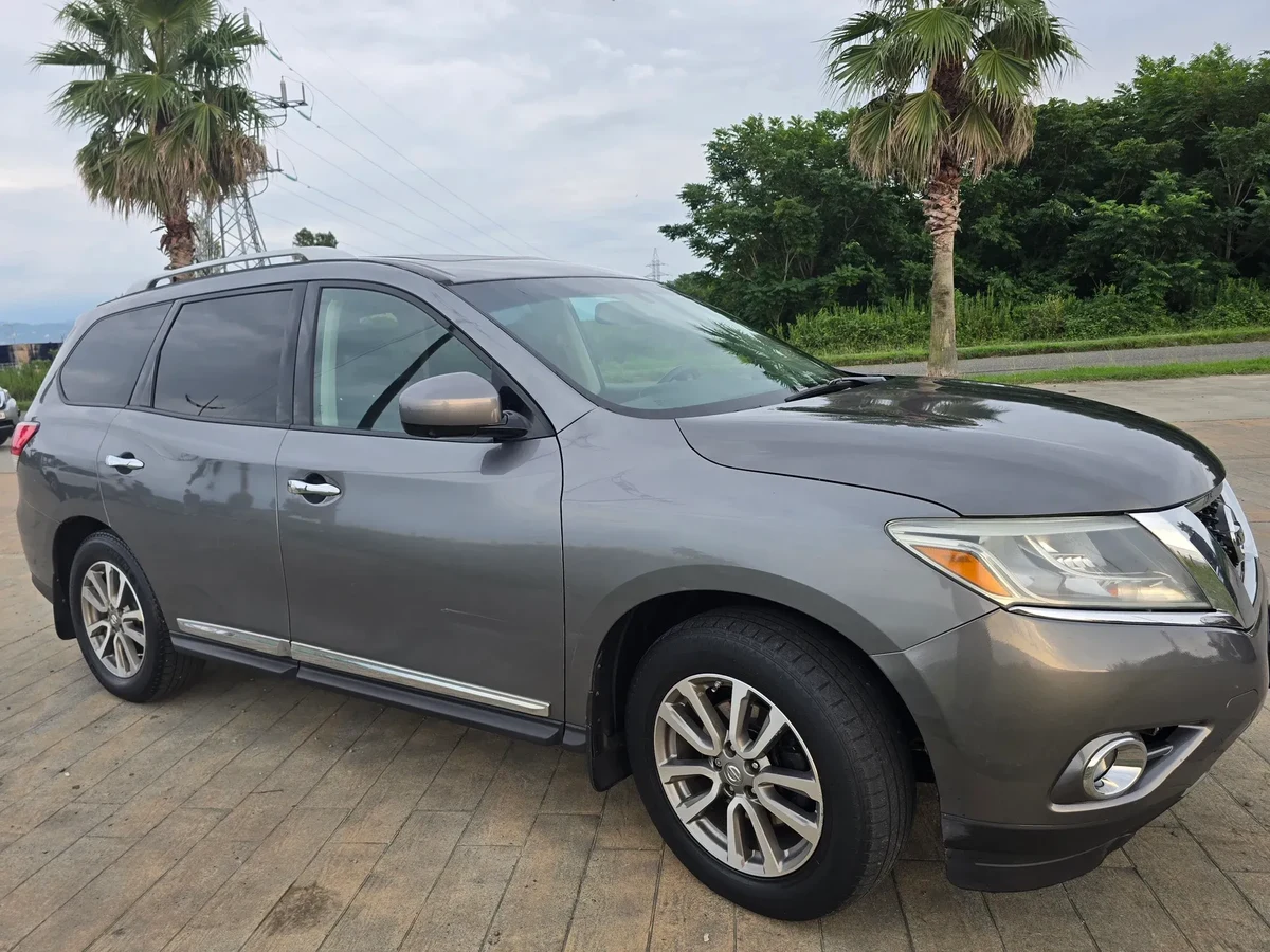 NISSAN Pathfinder  2