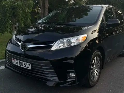 TOYOTA sienna