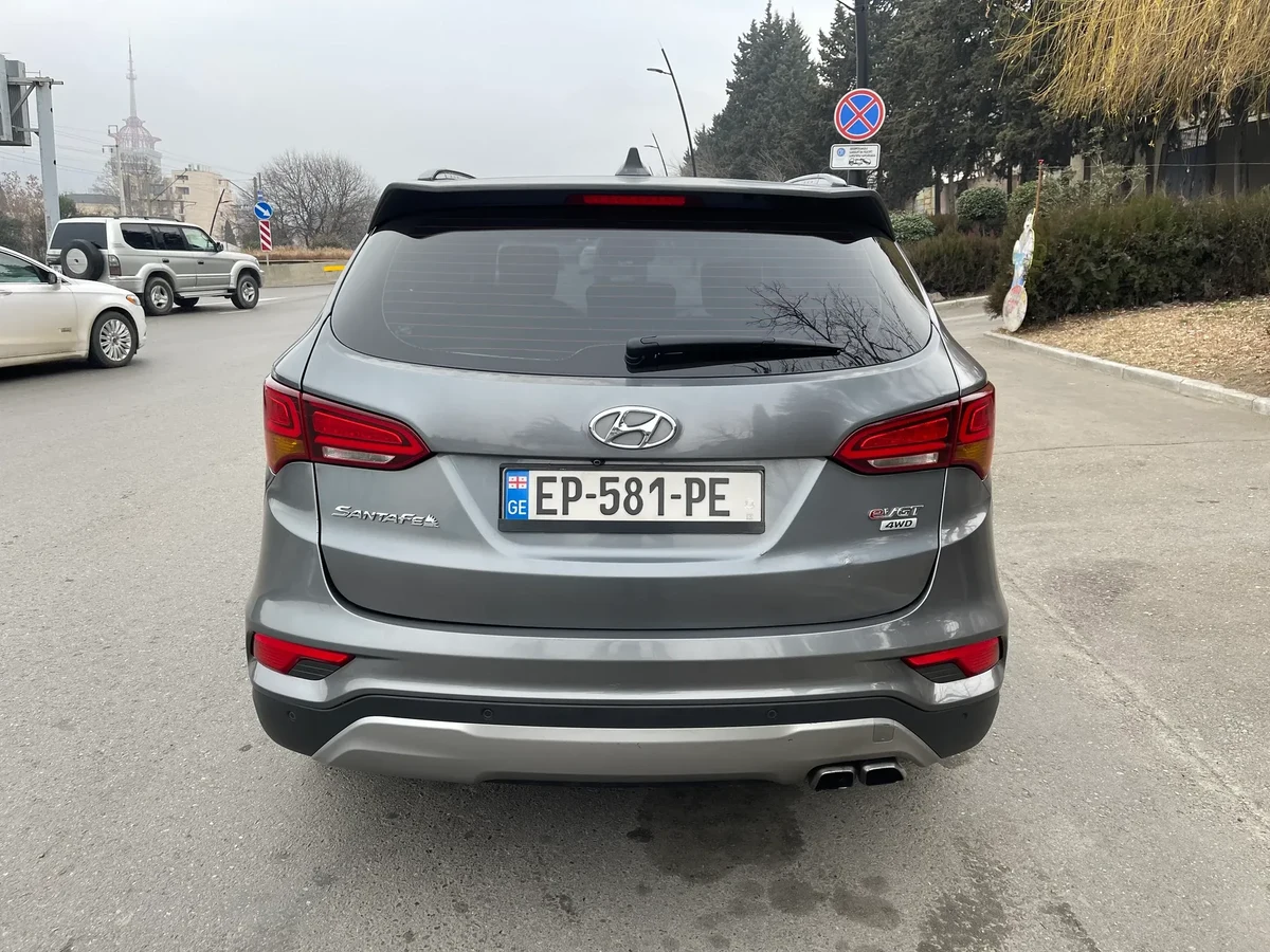 HYUNDAI Santafe 4