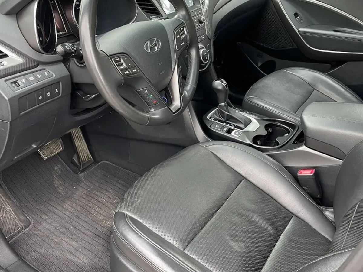 HYUNDAI Santafe 5