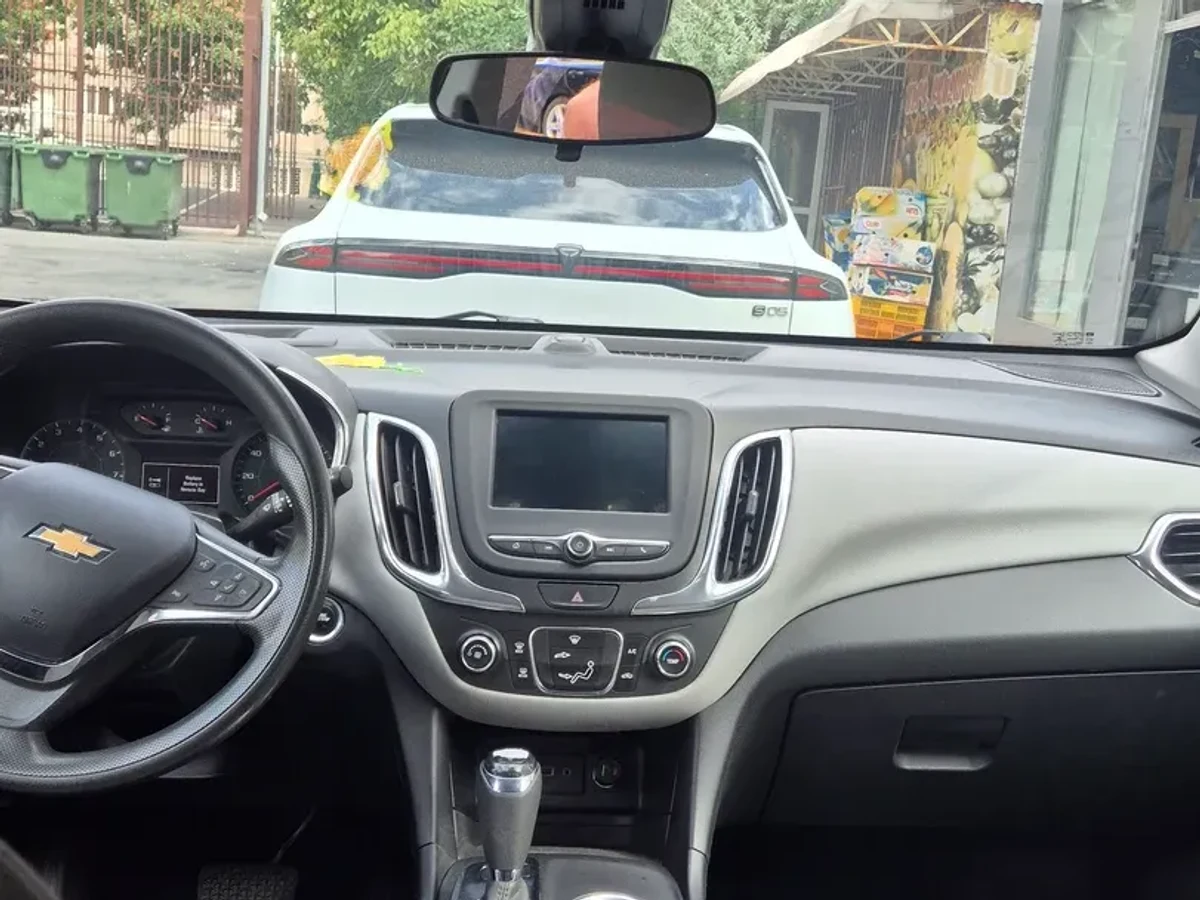 CHEVROLET Equinox  4