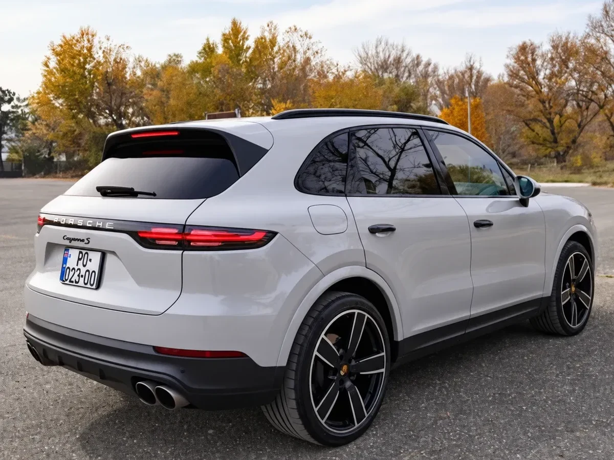 PORSCHE Cayenne 2