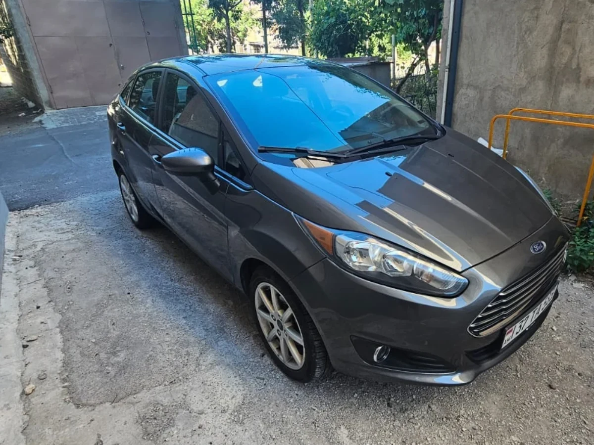 FORD Fiesta 4