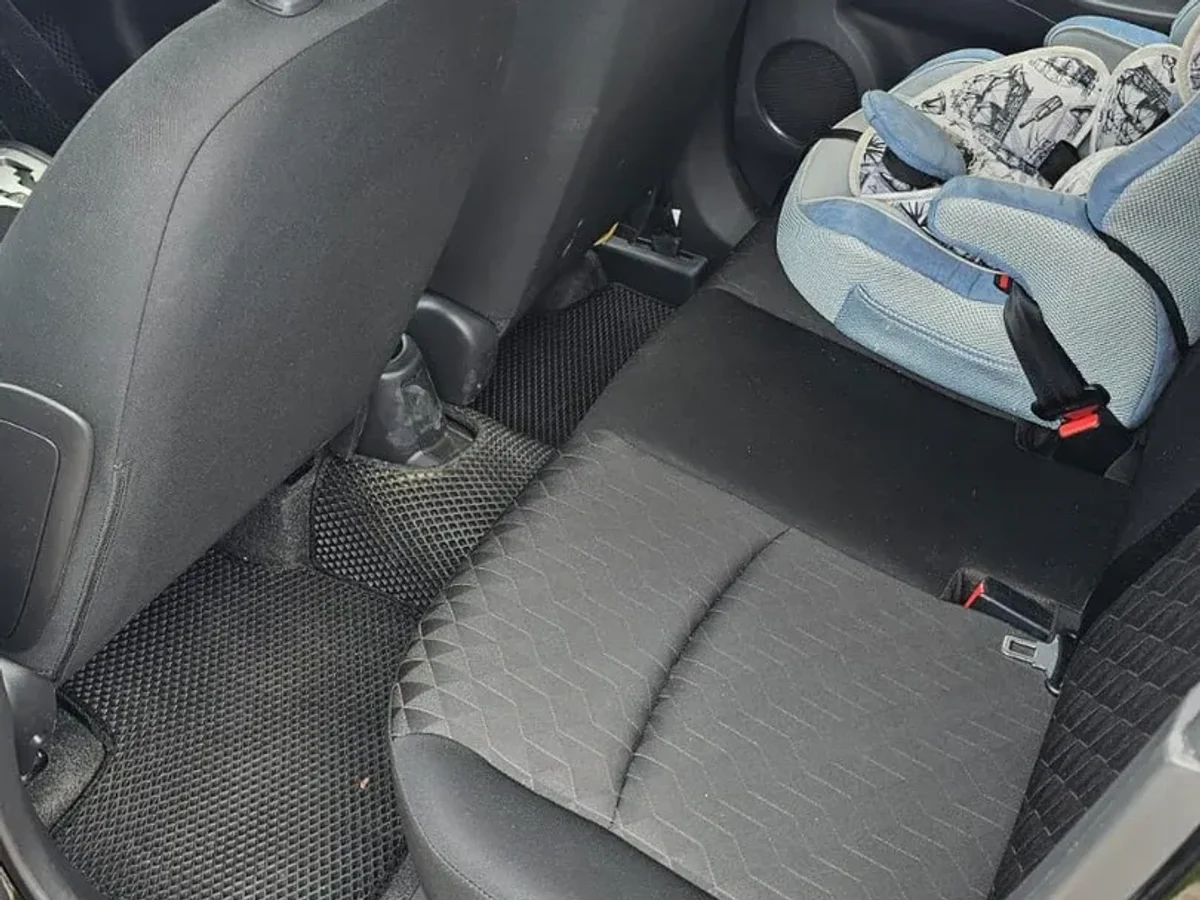 MITSUBISHI Mirage 3