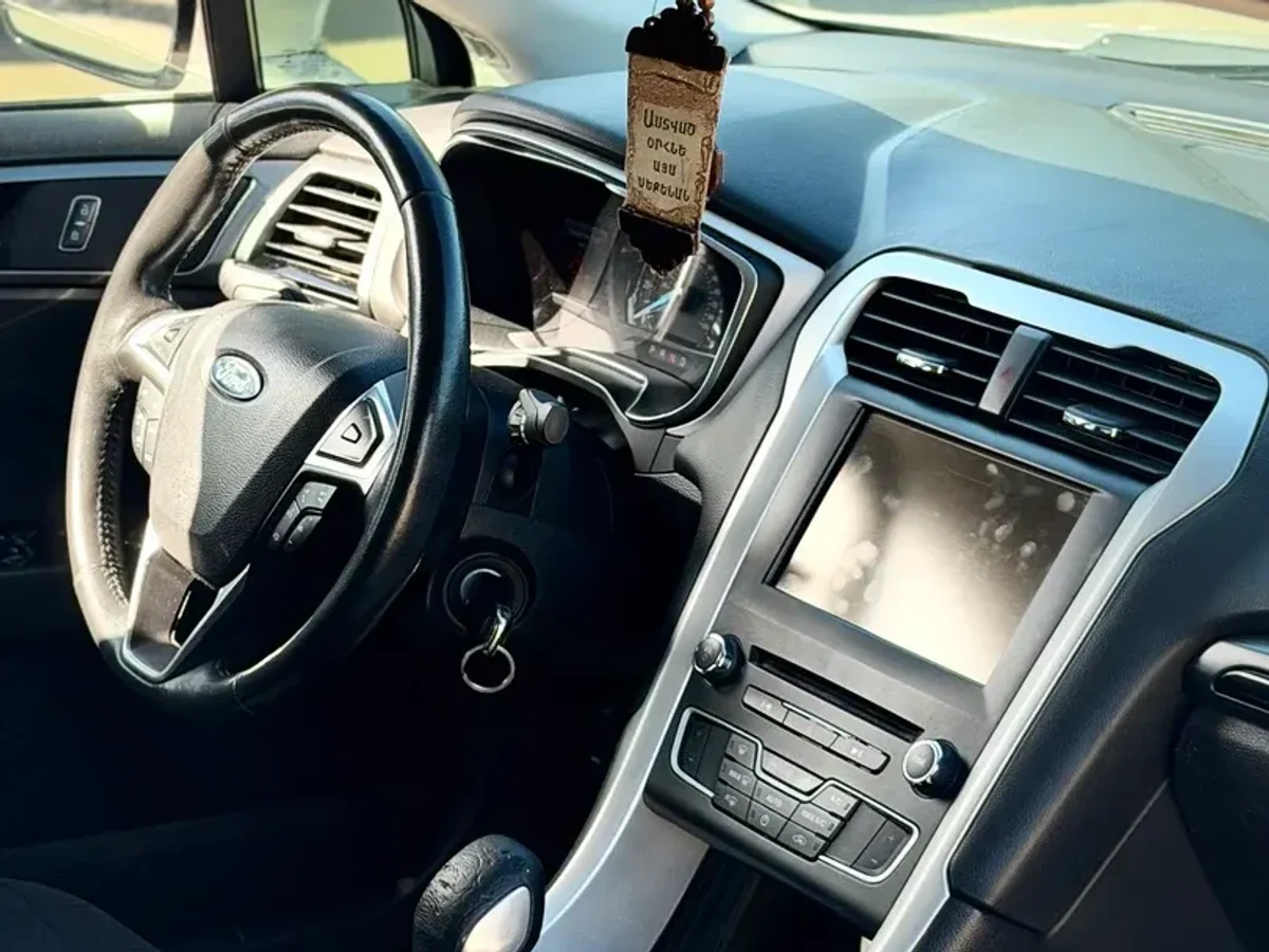 FORD Fusion 6