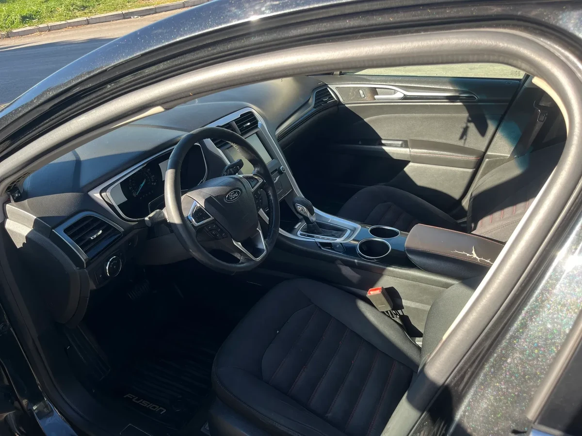 FORD Fusion 5