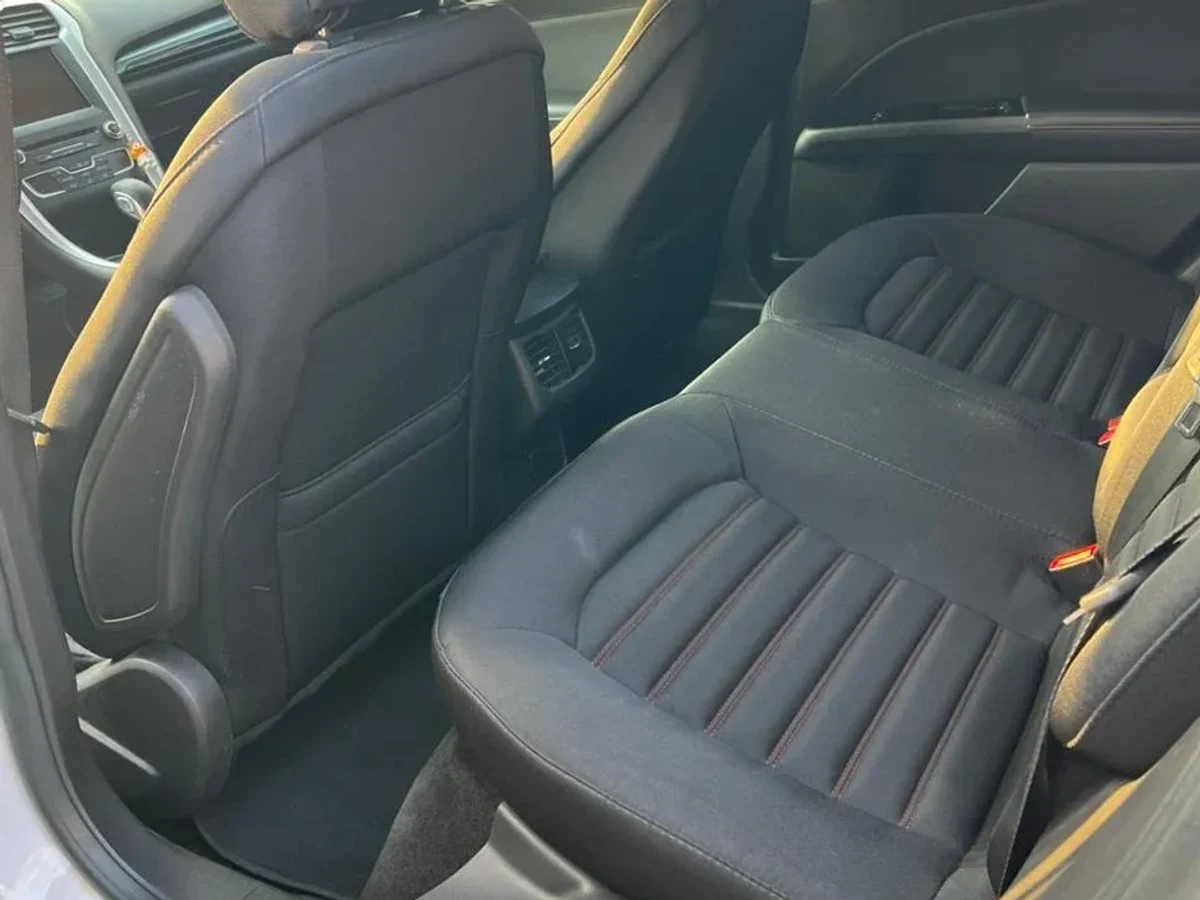 FORD Fusion 6