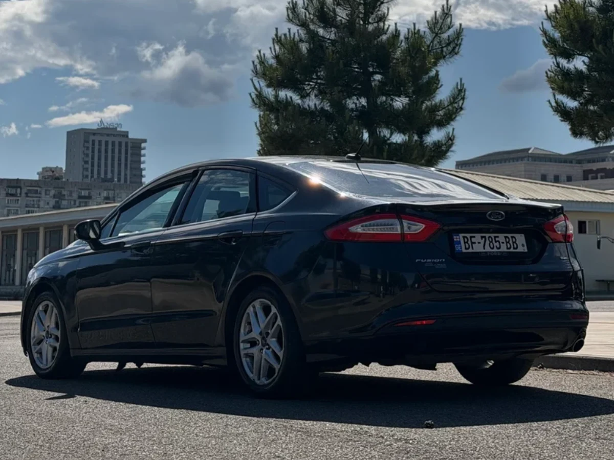 FORD Fusion 3