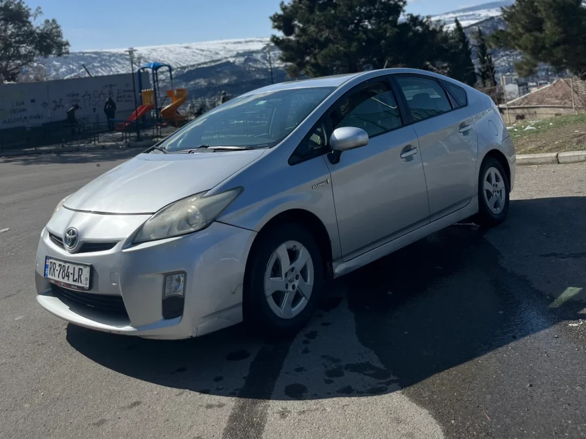 TOYOTA Prius 3