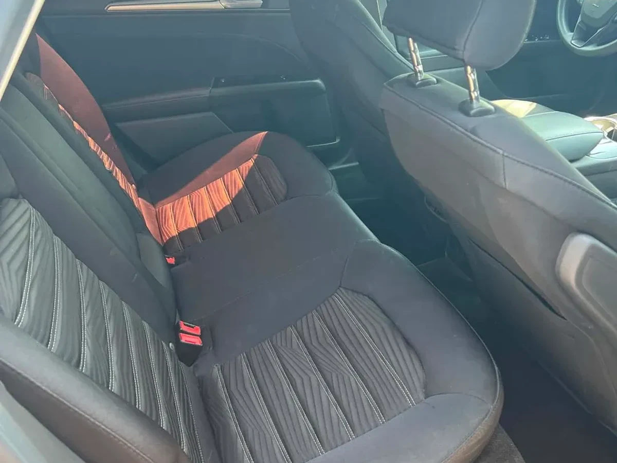 FORD Fusion 7
