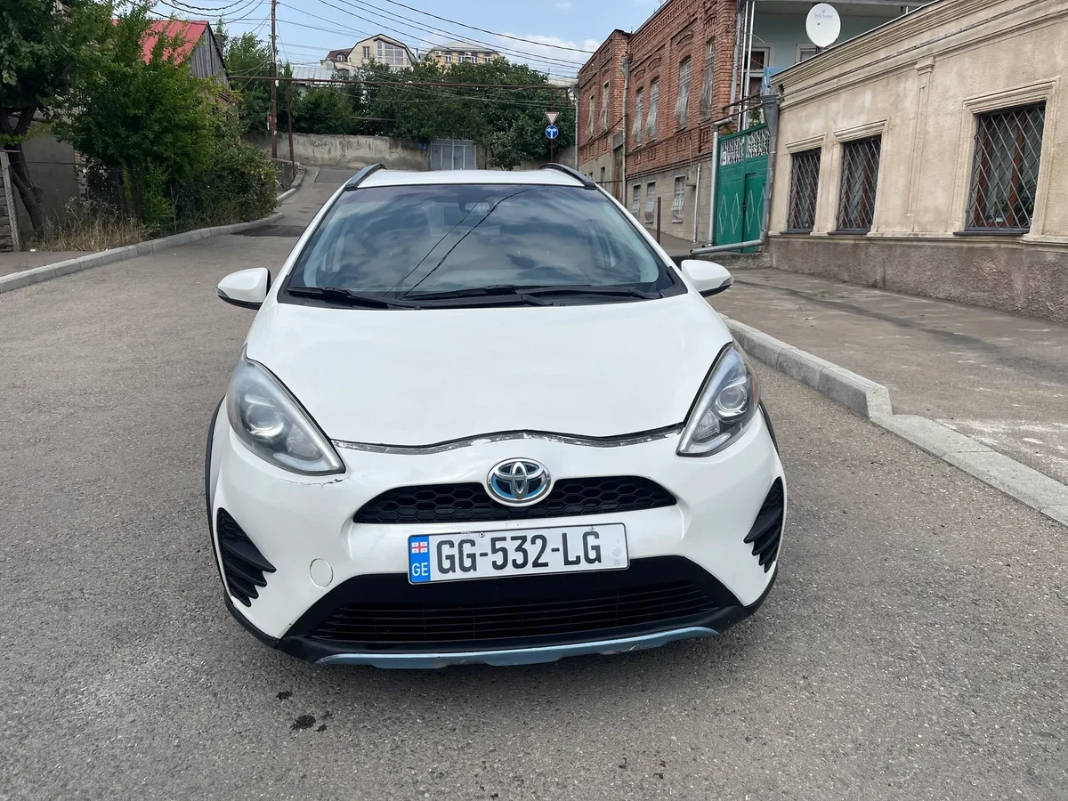 TOYOTA prius c 2