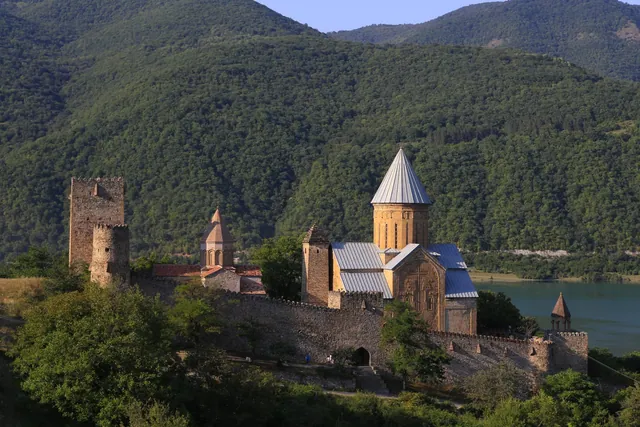 Անանուրի ամրոց. ինչ տեսնել, երբ գնալ և ինչպես հասնել