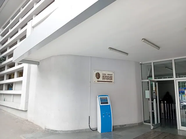 Metro girişinde TBC terminali