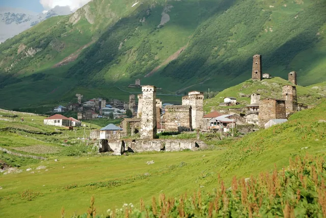 Uşguli: Svaneti'nin en yüksek yerleşimine nasıl gidilir ve neler görülür